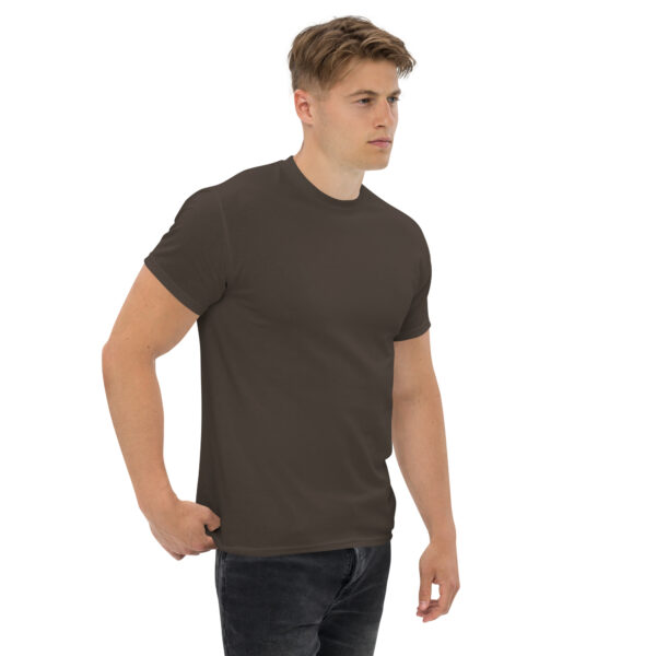 Klassisches Unisex T-Shirt – Bild 70