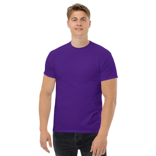 Klassisches Unisex T-Shirt – Bild 64